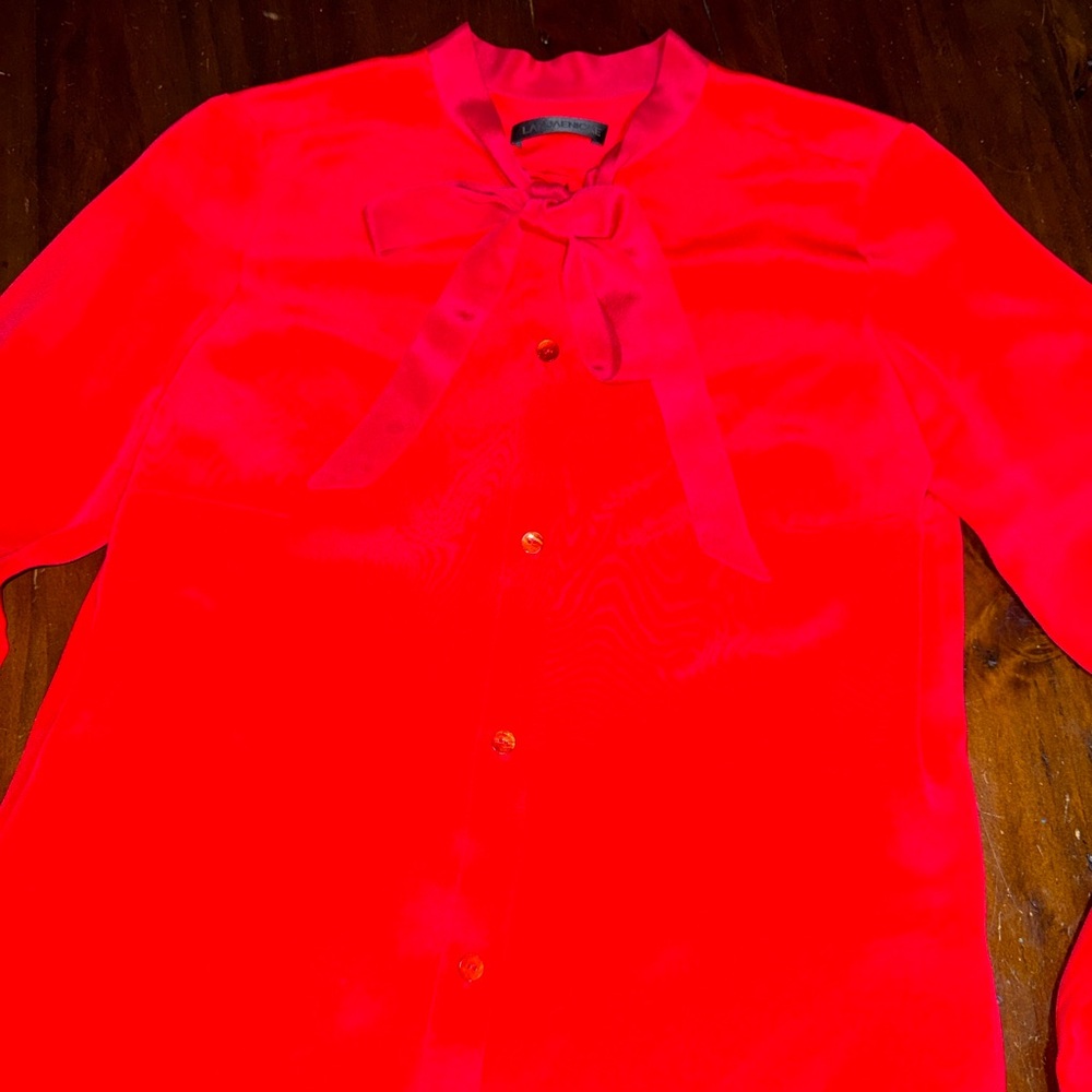 LAN JAENICKE RED SILK BLOUSE WITH BOW❤️ - Picture 6 of 12